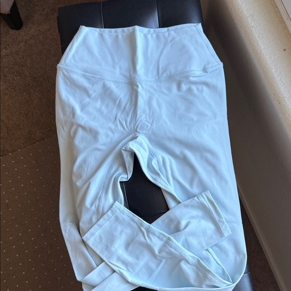 Crop Shop Boutique Freedom Leggings Ice. Isabel Mathers collection - Picture 5 of 7